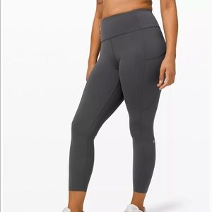 Lululemon Fast and Free Tight 25” Navy Size 6